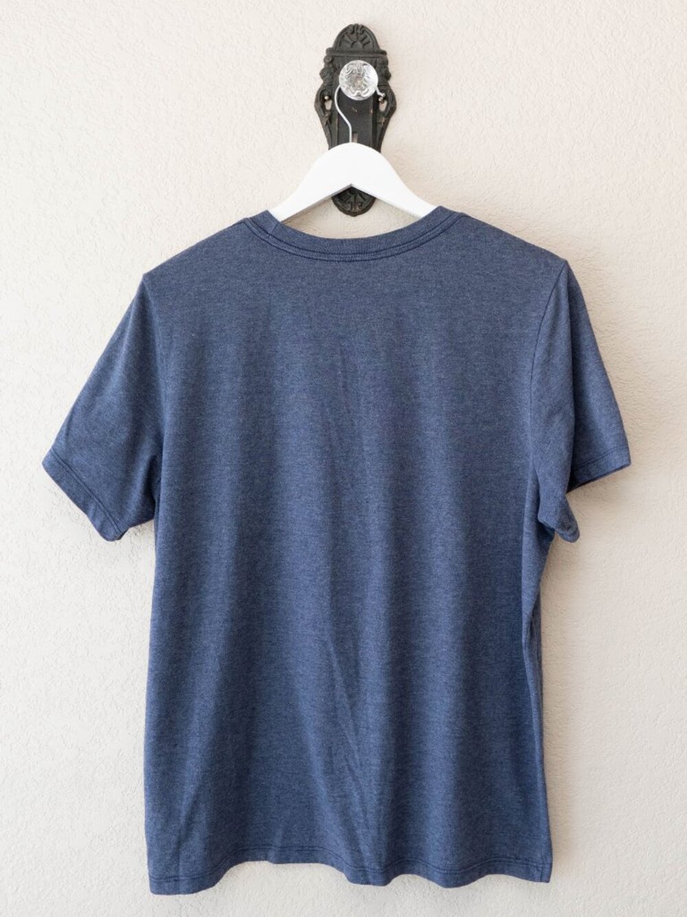 The North Face Women's Navy Logo Crew T-Shirt - Picture 8 of 13